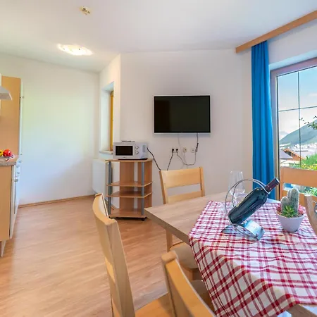 Neustift Near Stubai Glacier Skiing, Cleaning Included דירה *