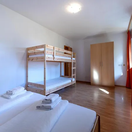 דירה Neustift Near Stubai Glacier Skiing, Cleaning Included ניוסטיפט אים סטובאיטל